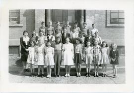 1945 Class Group Photo