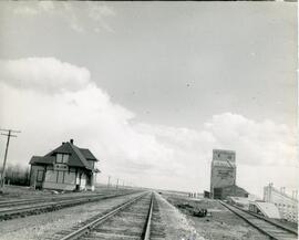 Train station and grain elevator in Oban, Saskatchewan