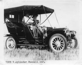 1909 Russell Car