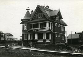 Residence at Corner of Redland Avenue and Hall Street
