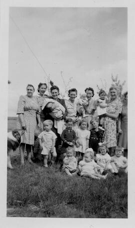 A meeting of the Camberley Homemakers in mid-1940's
