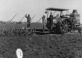 Plowing in the 1920's