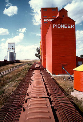 Pioneer grain elevator - Tuxford, Saskatchewan