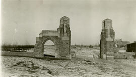 Memorial Gates - Construction