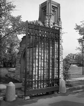 Memorial Gates - Gate Detail