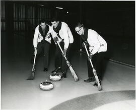 University of Saskatchewan Huskies Men's Curling Team - Action