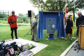 New plaque marks Dief's grave