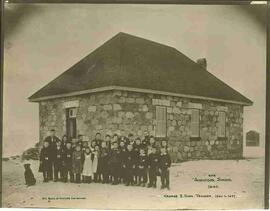 Class photo outside the Little Stone School House
