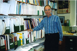 Ed. Prof. works toward 'scientifically literate' population
