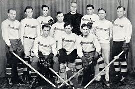 Emmanuel College - Hockey Team - Group Photo