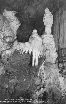 Stalactites and Stalagmites - Wombeyan Caves