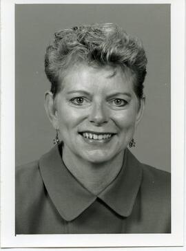 Elaine Cadell - Portrait