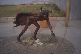 Wanuskewin : bison runner sculpture